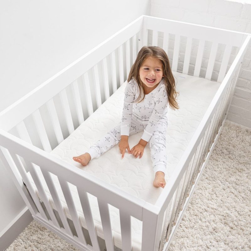 4665 23 dreamweave crib mattress 1 1cropped 300dpi final 061421