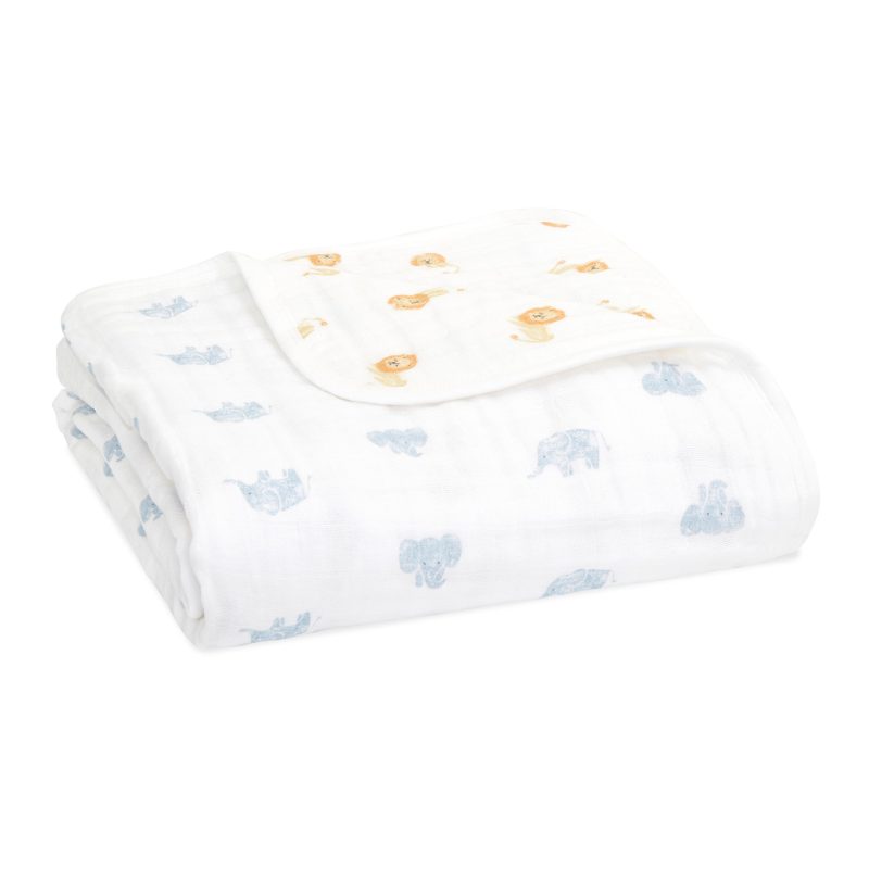 ADBO10001 1 baby organic muslin dream blanket animal kingdom