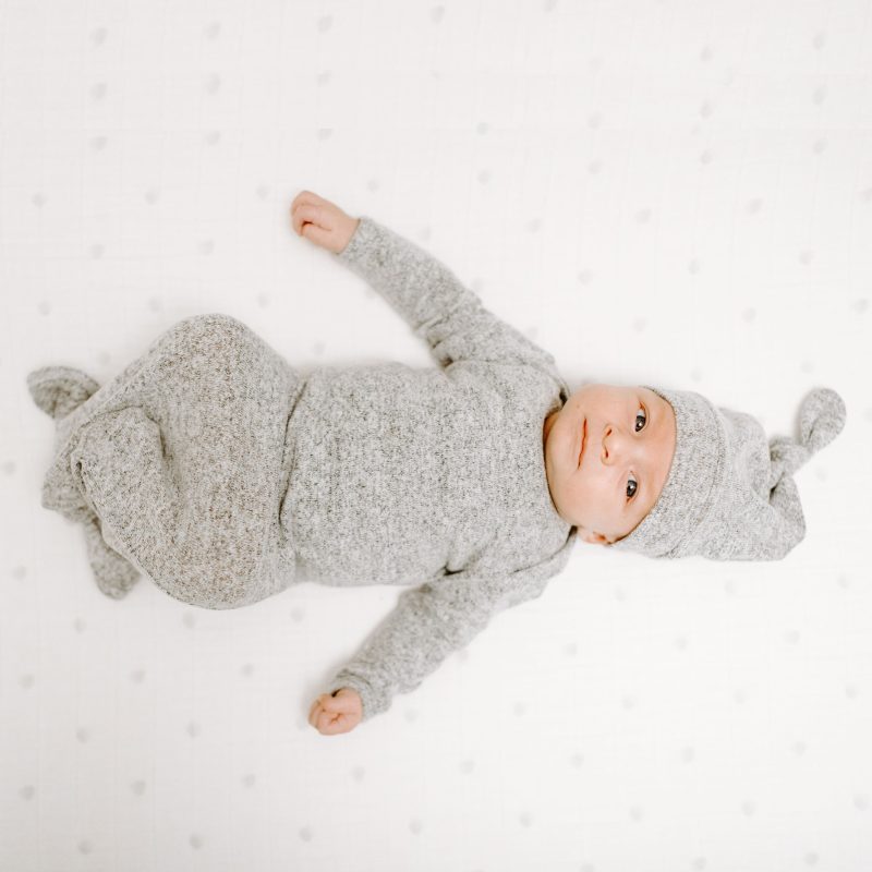 AGHN20002 5 heather grey snuggle knit newborn knotted gown hat