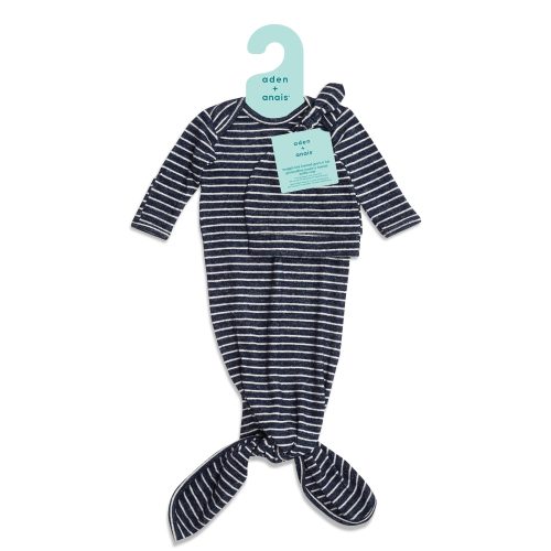 AGHN20003 2 navy stripe snuggle knit newborn knotted gown hat